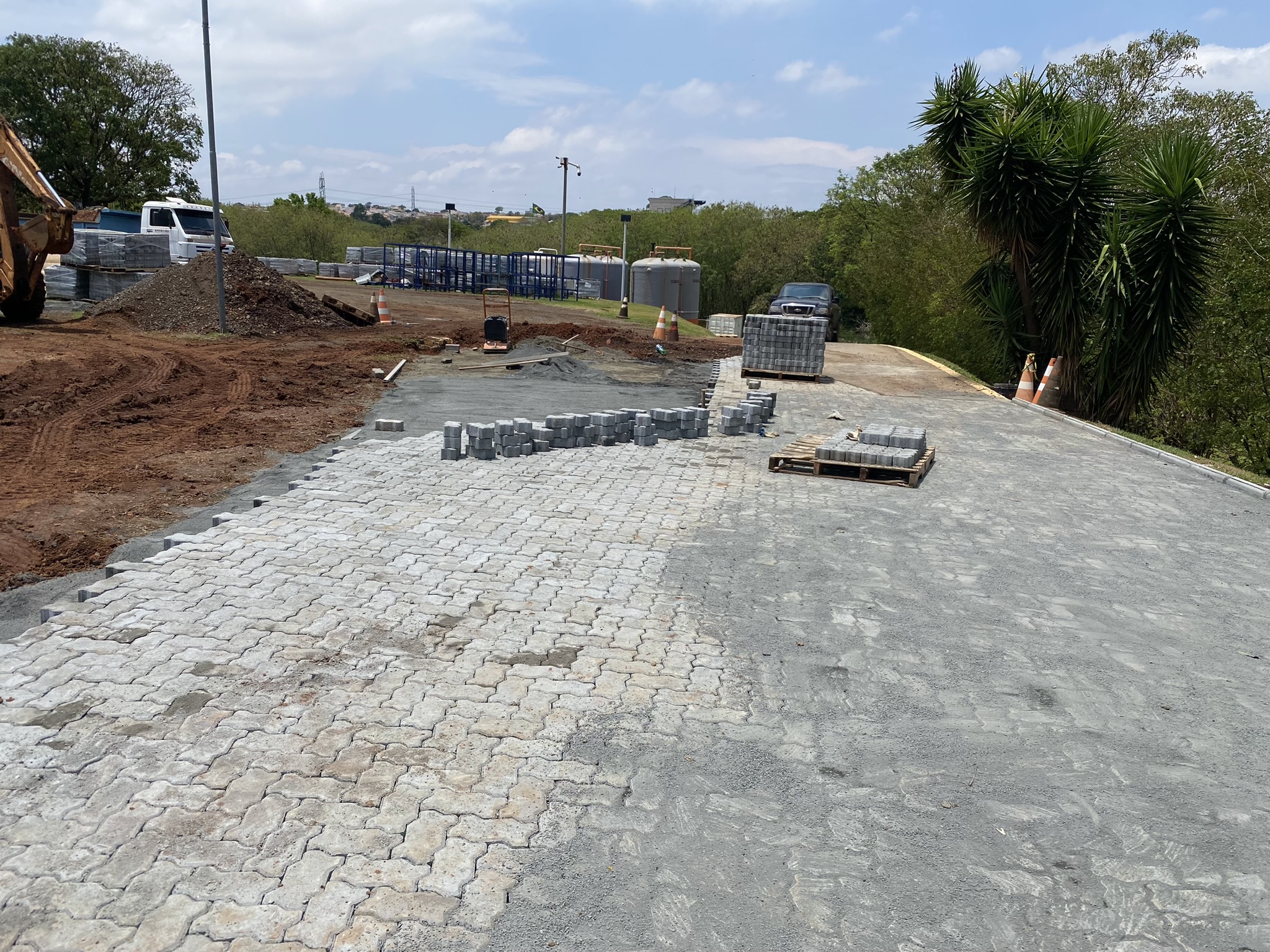 PISO INTERTRAVADO DE CONCRETO PARA TRÁFEGO PESADO - foto 20