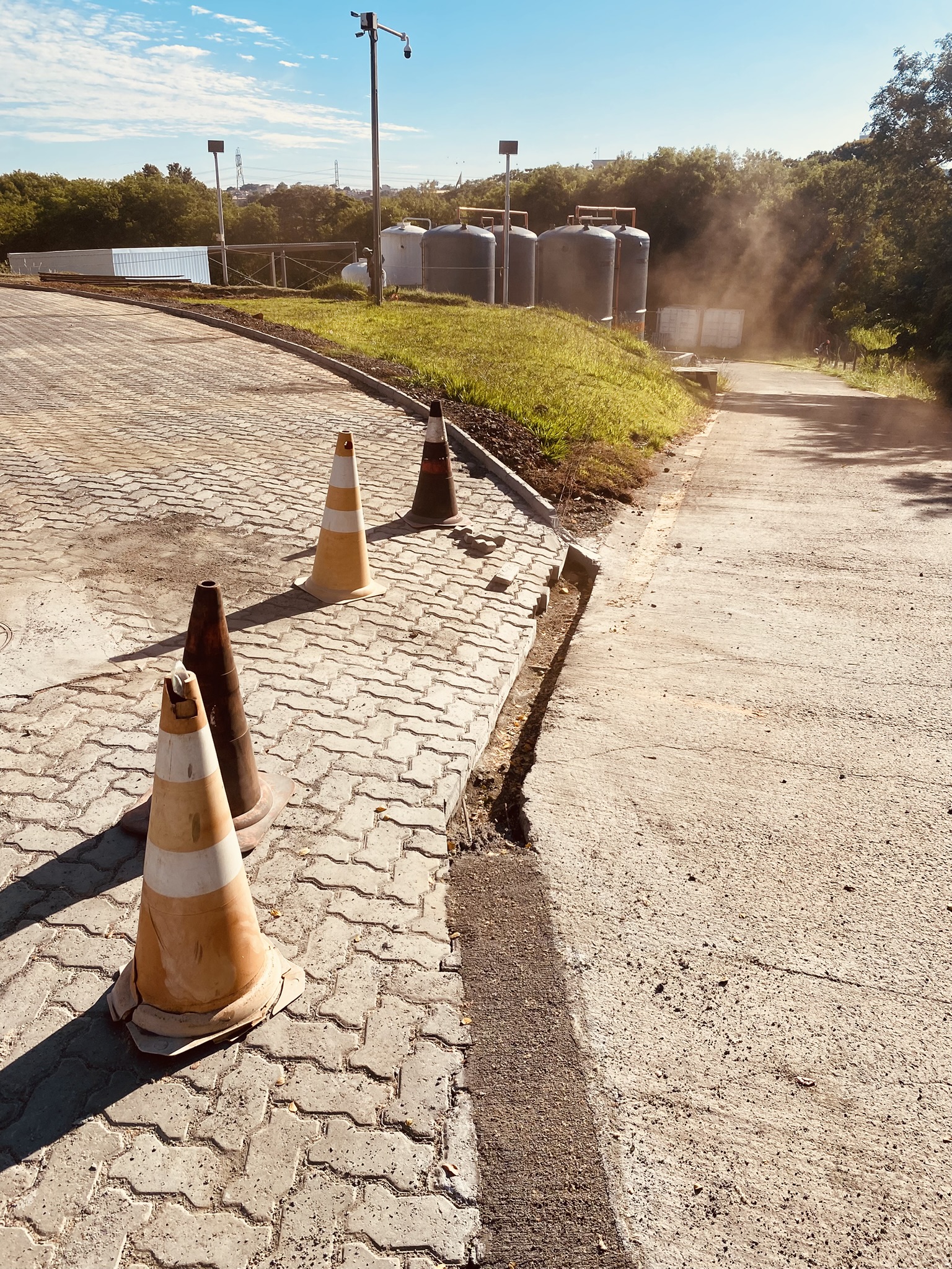 PISO INTERTRAVADO DE CONCRETO PARA TRÁFEGO PESADO - foto 40