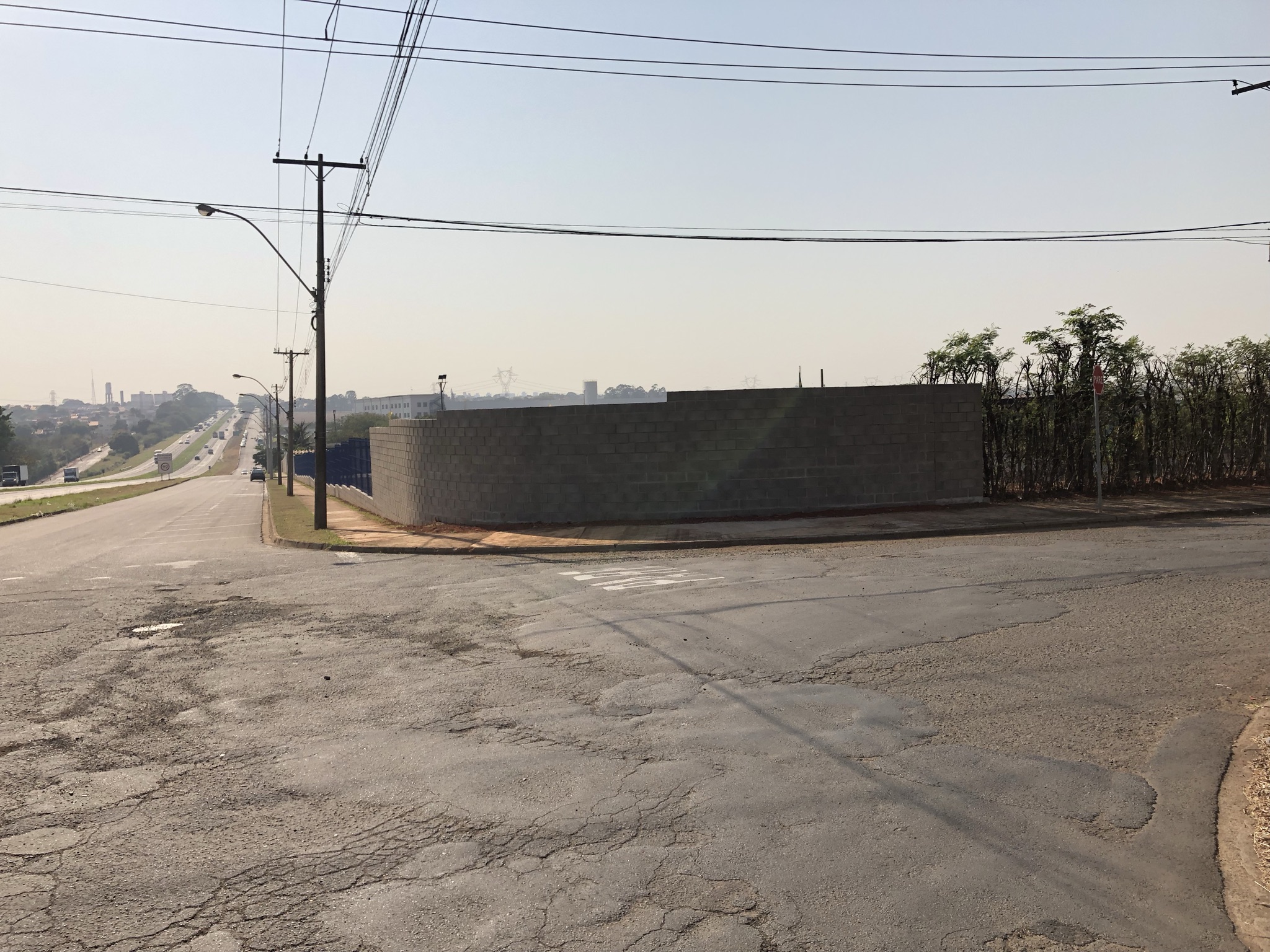 CONSTRUÇÃO DE MURO - foto 5
