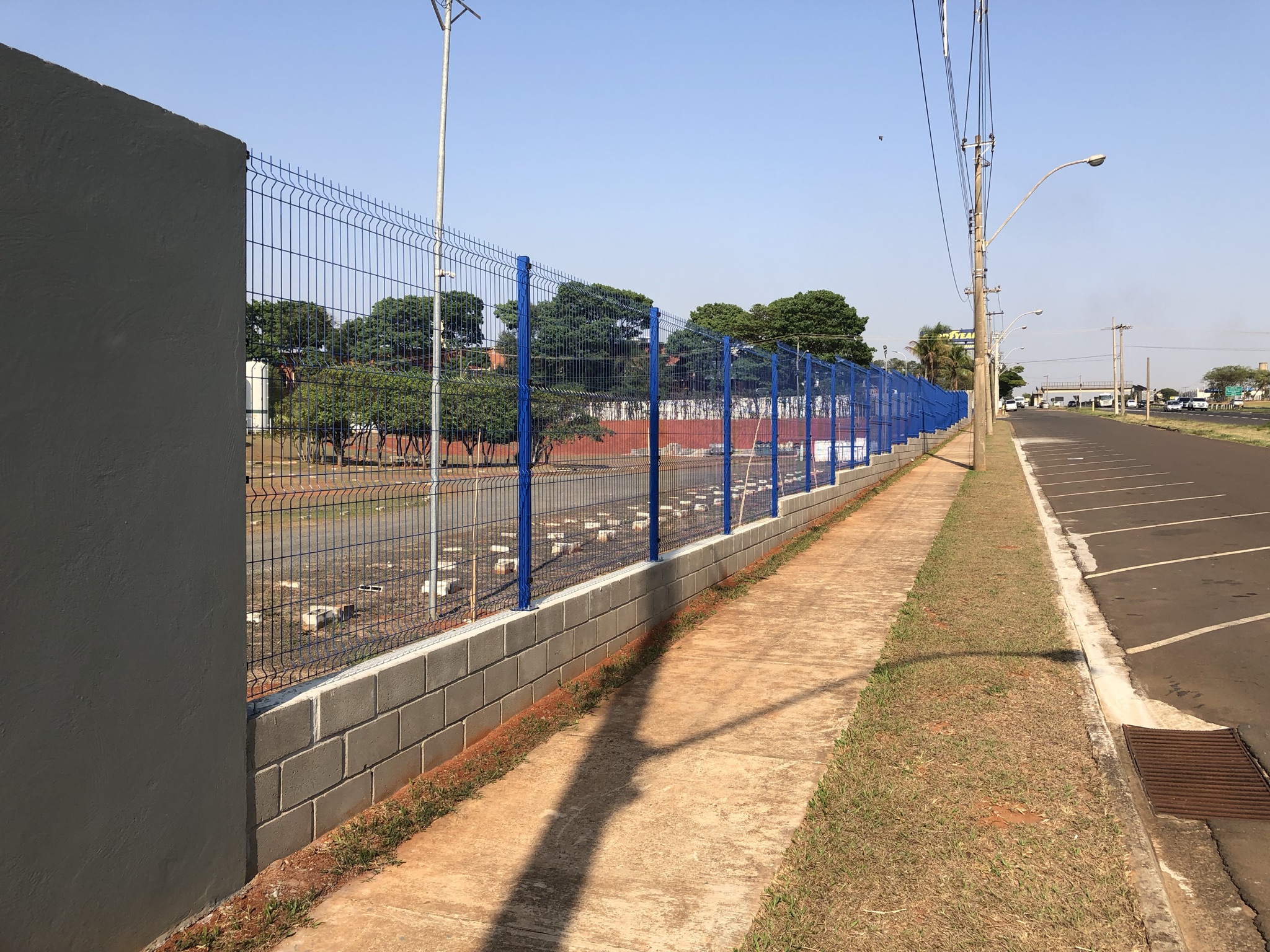 CONSTRUÇÃO DE MURO - foto 9