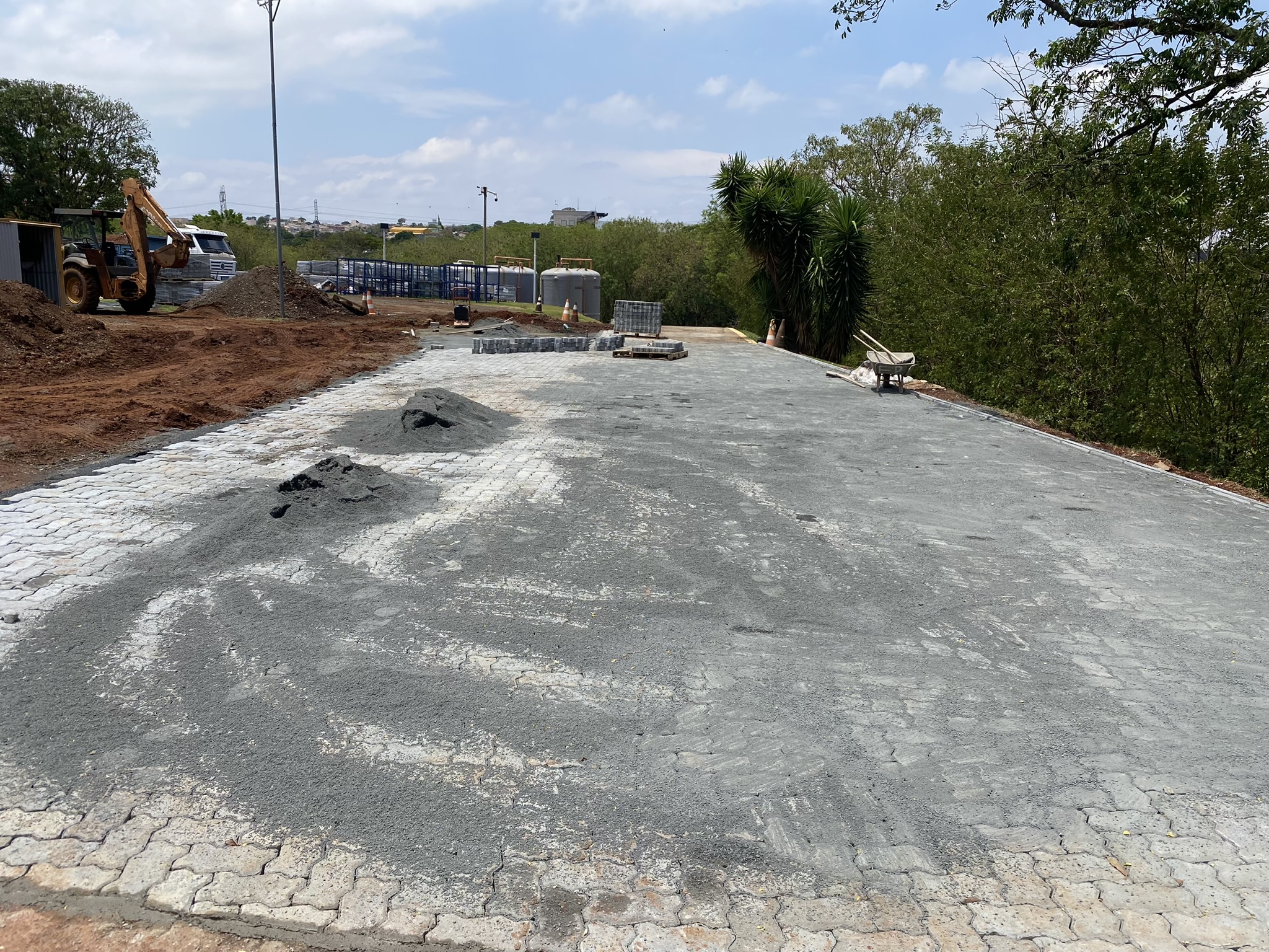 PISO INTERTRAVADO DE CONCRETO PARA TRÁFEGO PESADO - foto 21