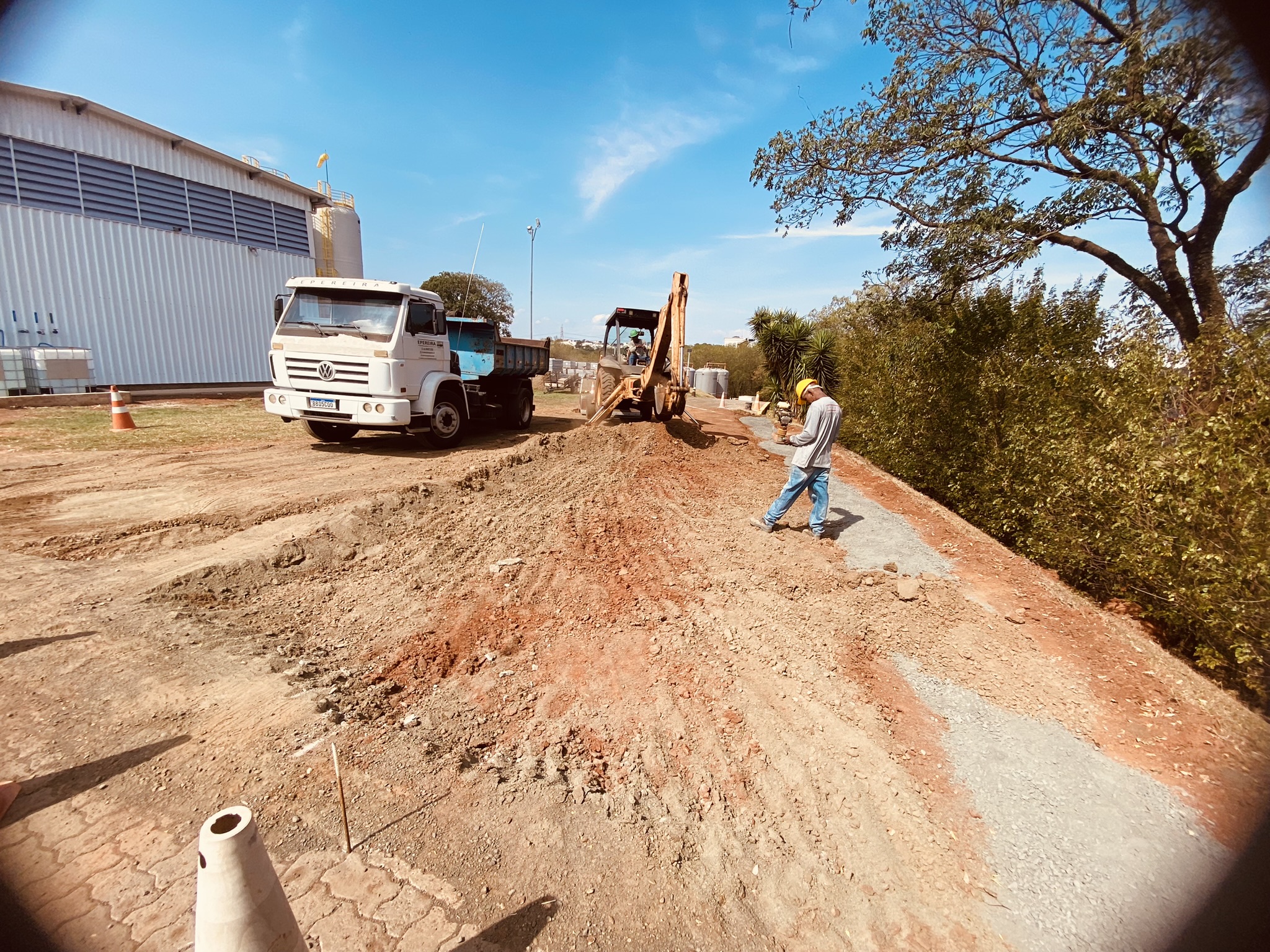 PISO INTERTRAVADO DE CONCRETO PARA TRÁFEGO PESADO - foto 13