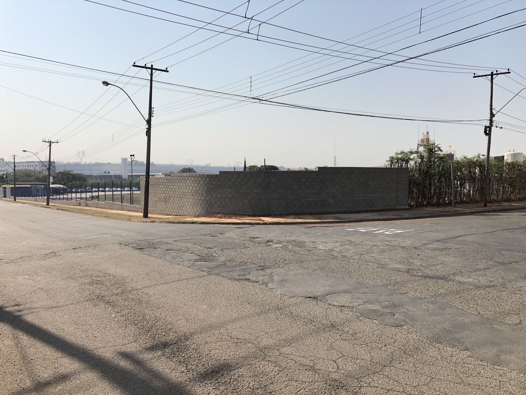 CONSTRUÇÃO DE MURO - foto 4