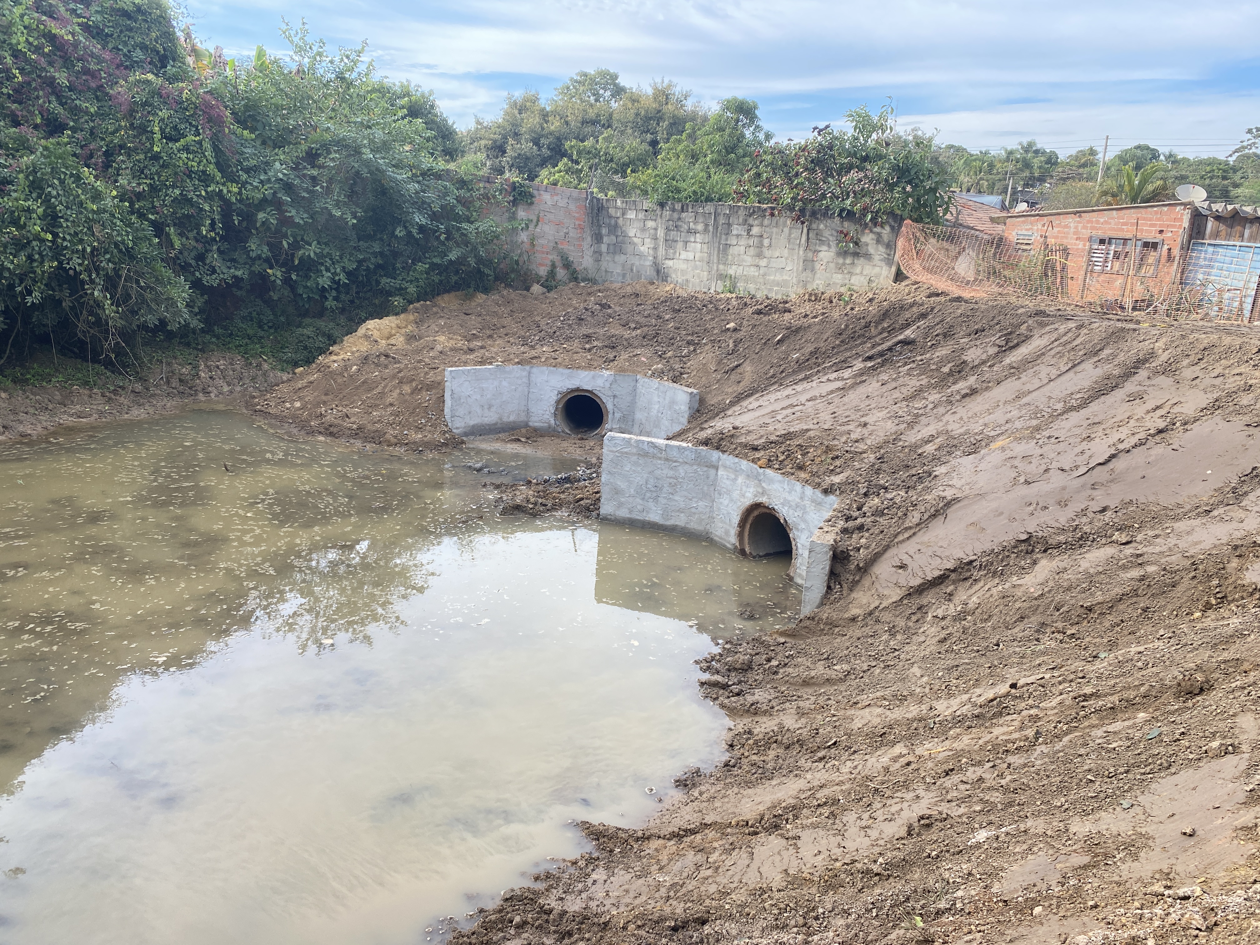 REDE DE ÁGUA PLUVIAL - CRUZEIRO DO SUL - foto 10