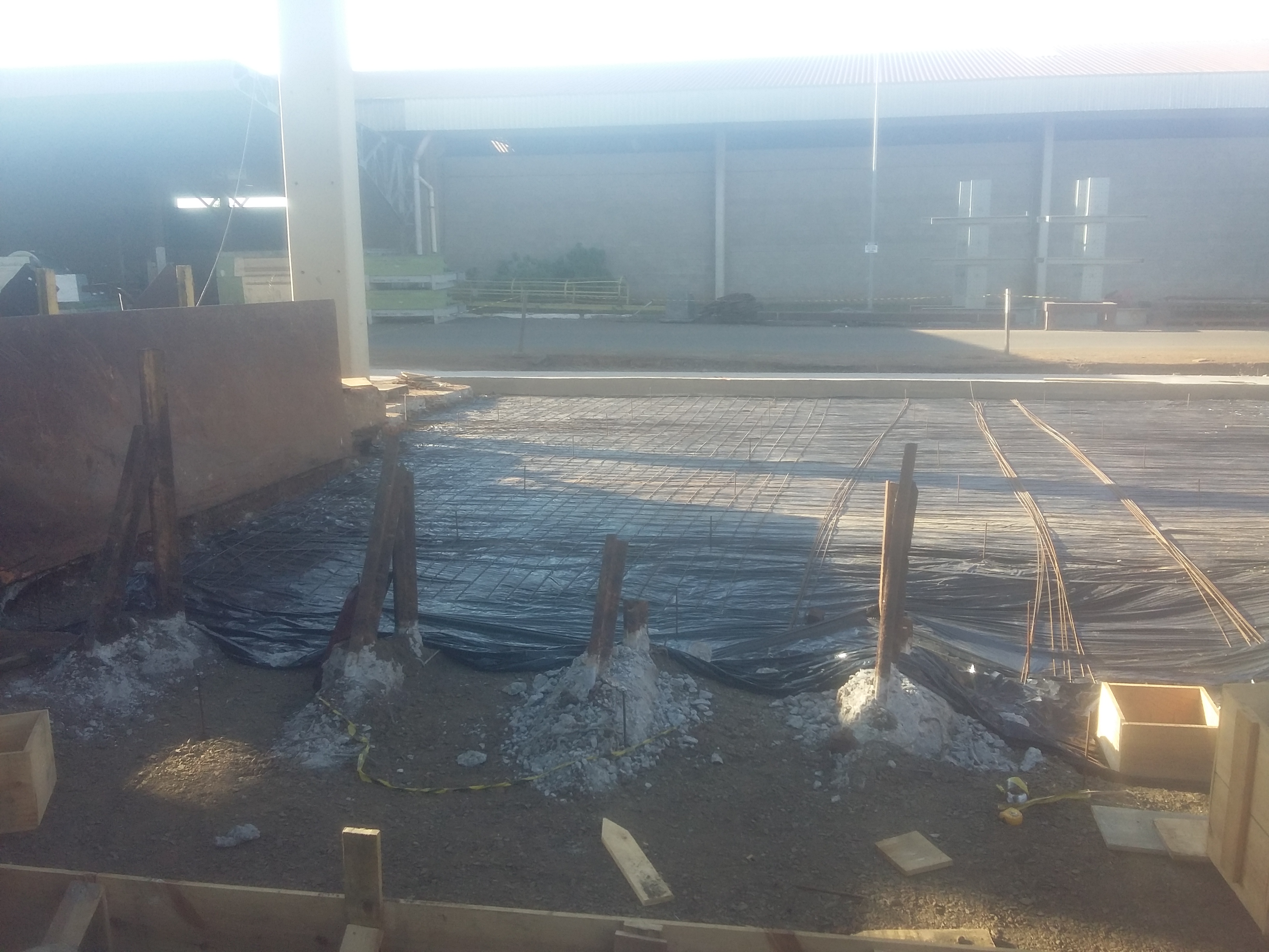 PISO INDUSTRIAL E REFORMA DE QUEBRADOR DE SUCATA - foto 15