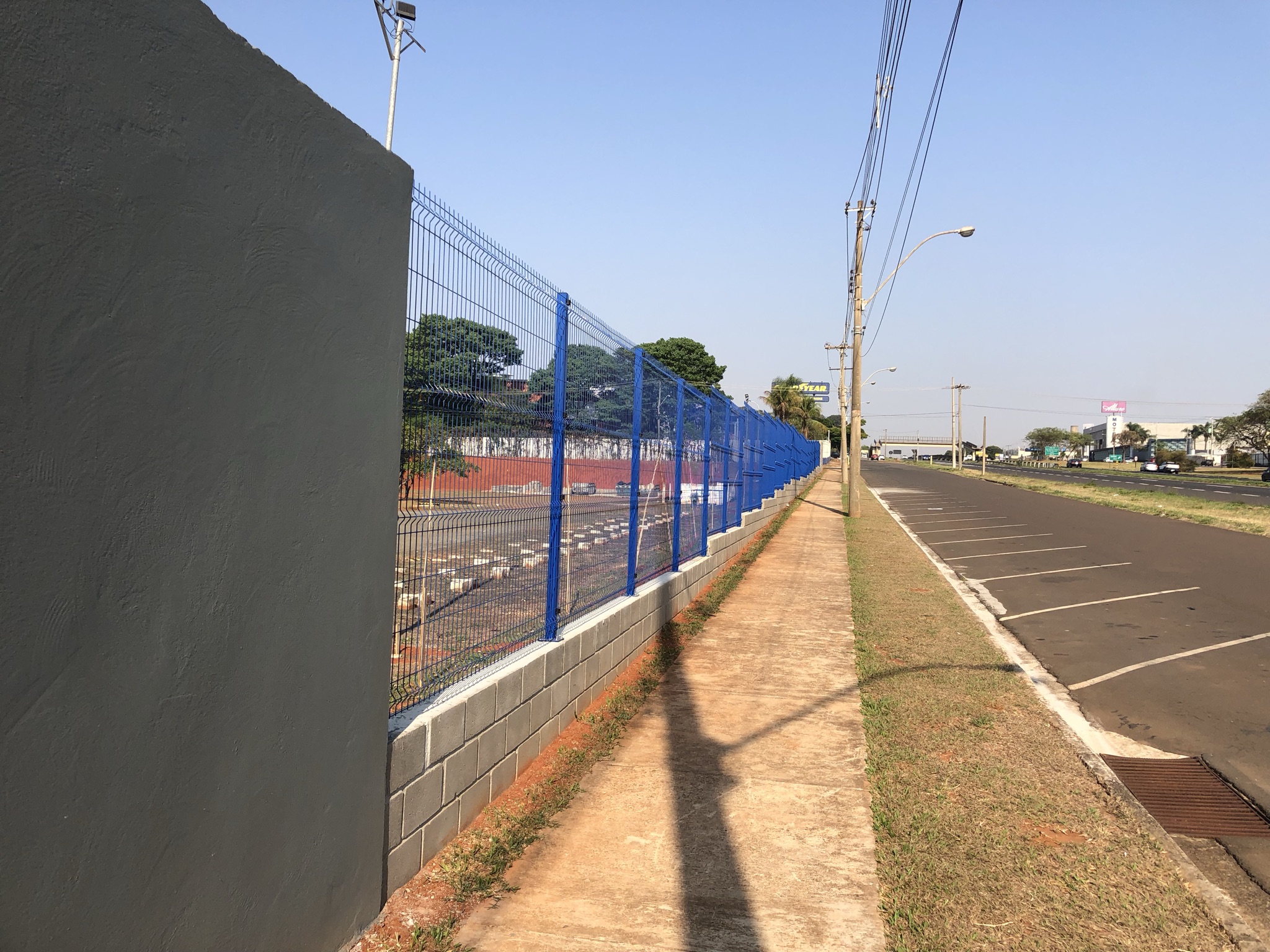 CONSTRUÇÃO DE MURO - foto 2