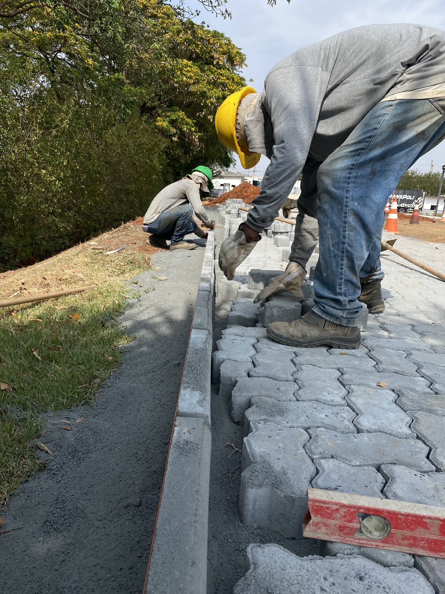 PISO INTERTRAVADO DE CONCRETO PARA TRÁFEGO PESADO - foto 15