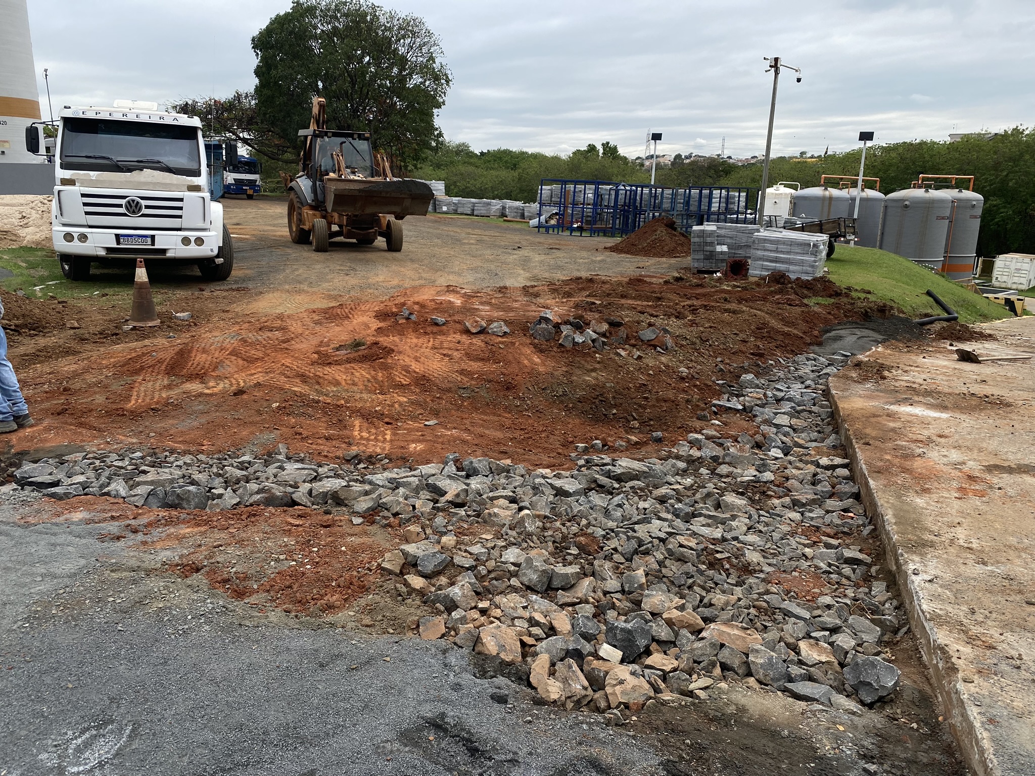 PISO INTERTRAVADO DE CONCRETO PARA TRÁFEGO PESADO - foto 22