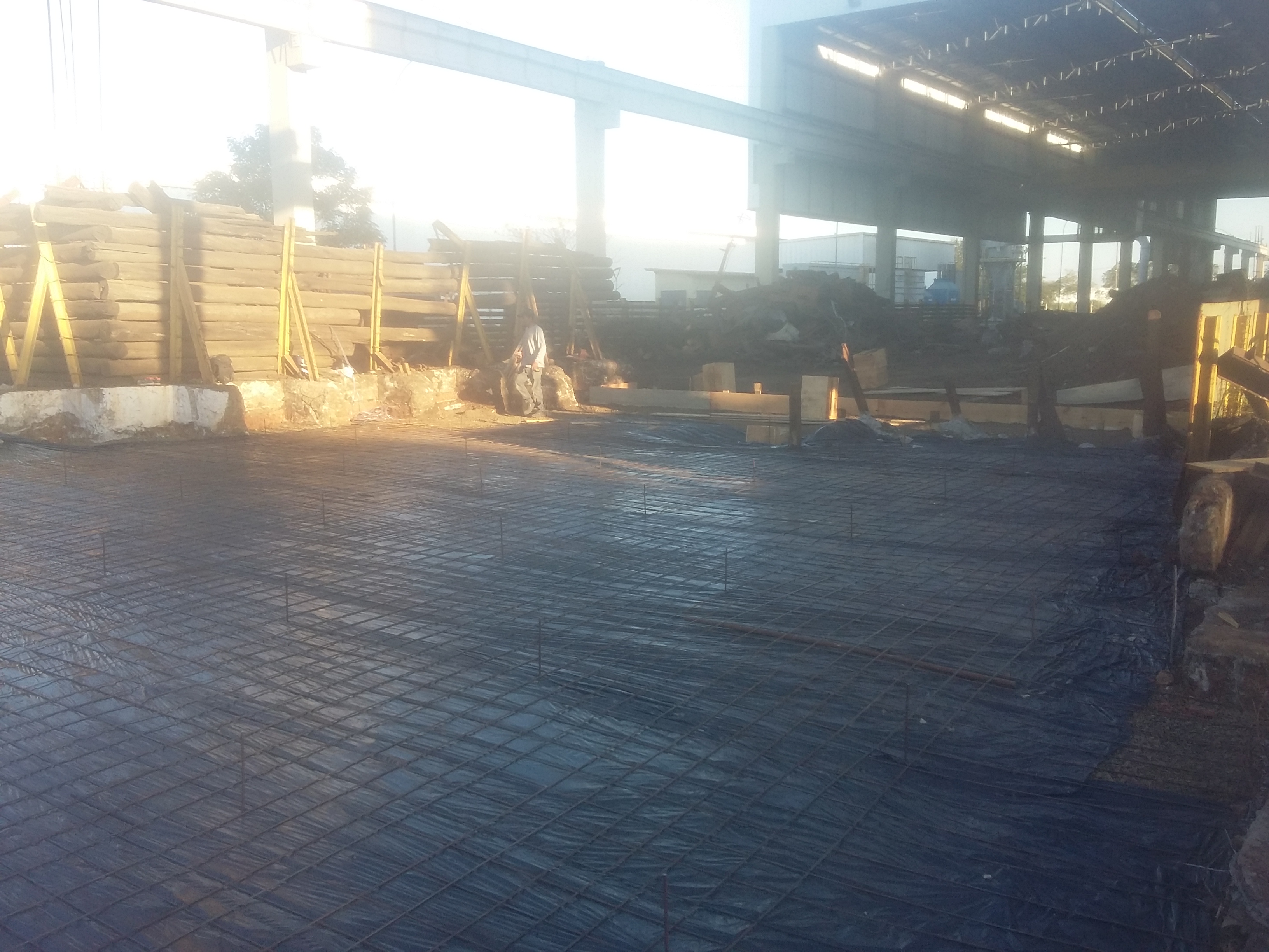 PISO INDUSTRIAL E REFORMA DE QUEBRADOR DE SUCATA - foto 20