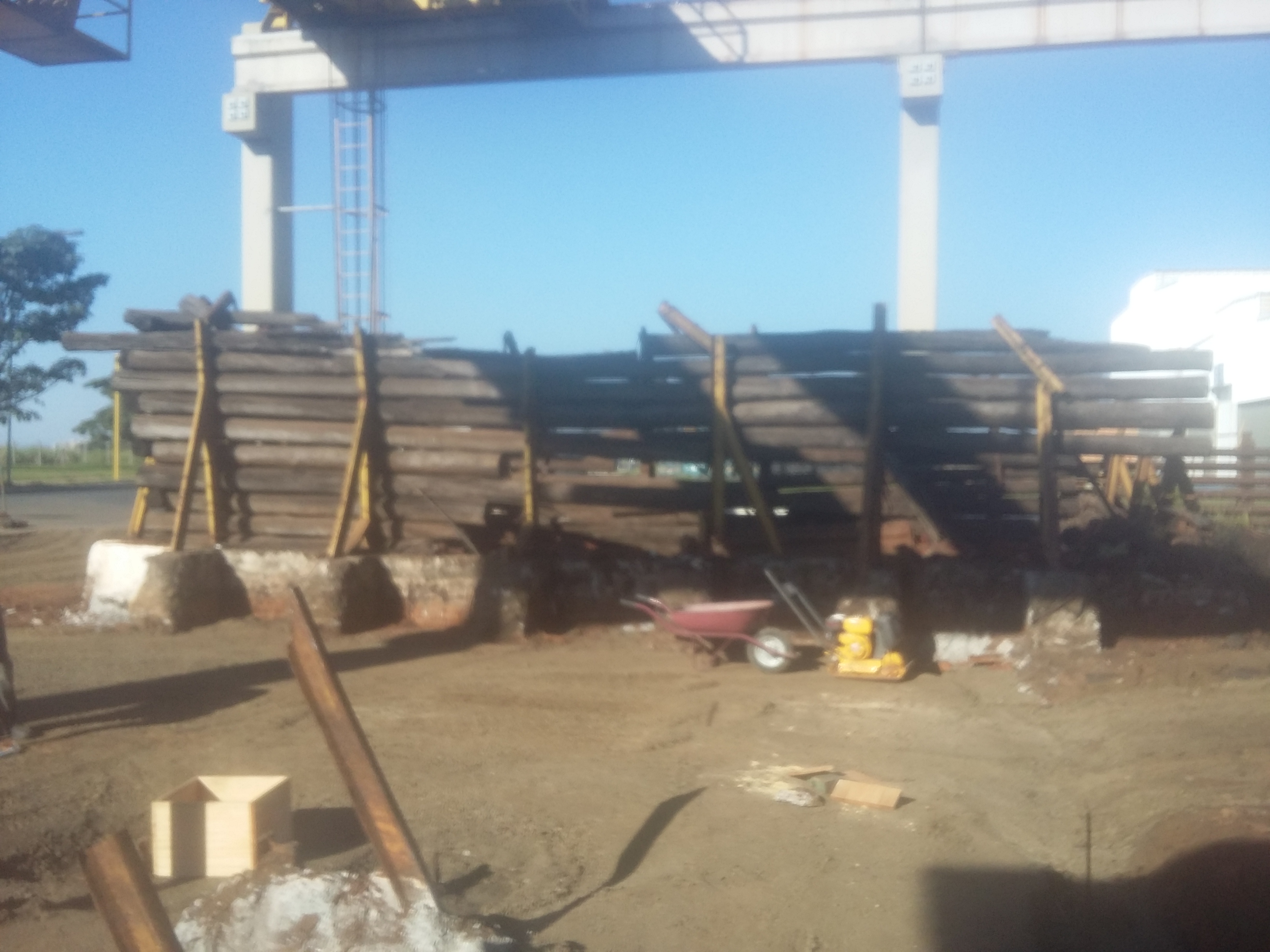 PISO INDUSTRIAL E REFORMA DE QUEBRADOR DE SUCATA - foto 10