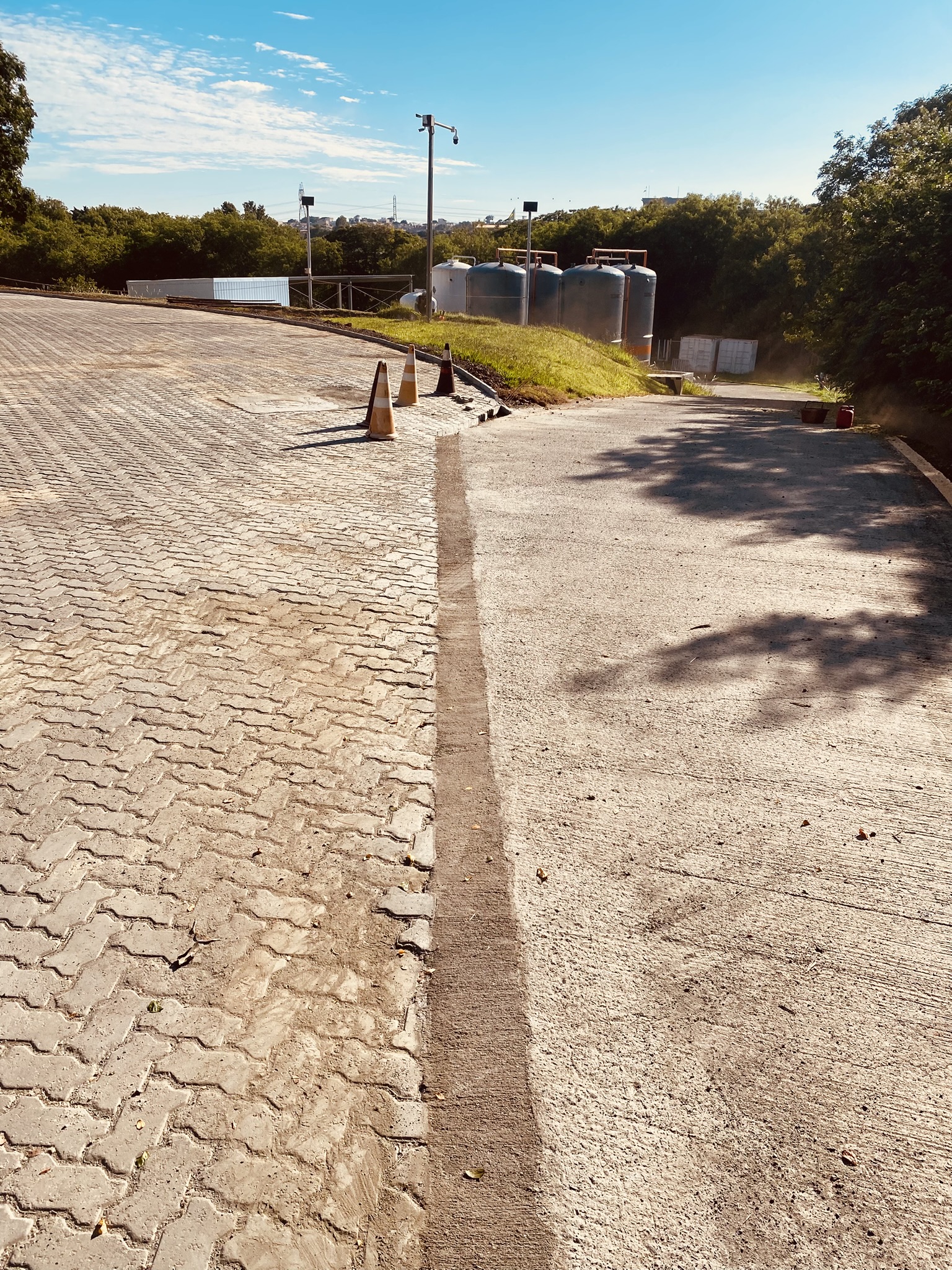 PISO INTERTRAVADO DE CONCRETO PARA TRÁFEGO PESADO - foto 39