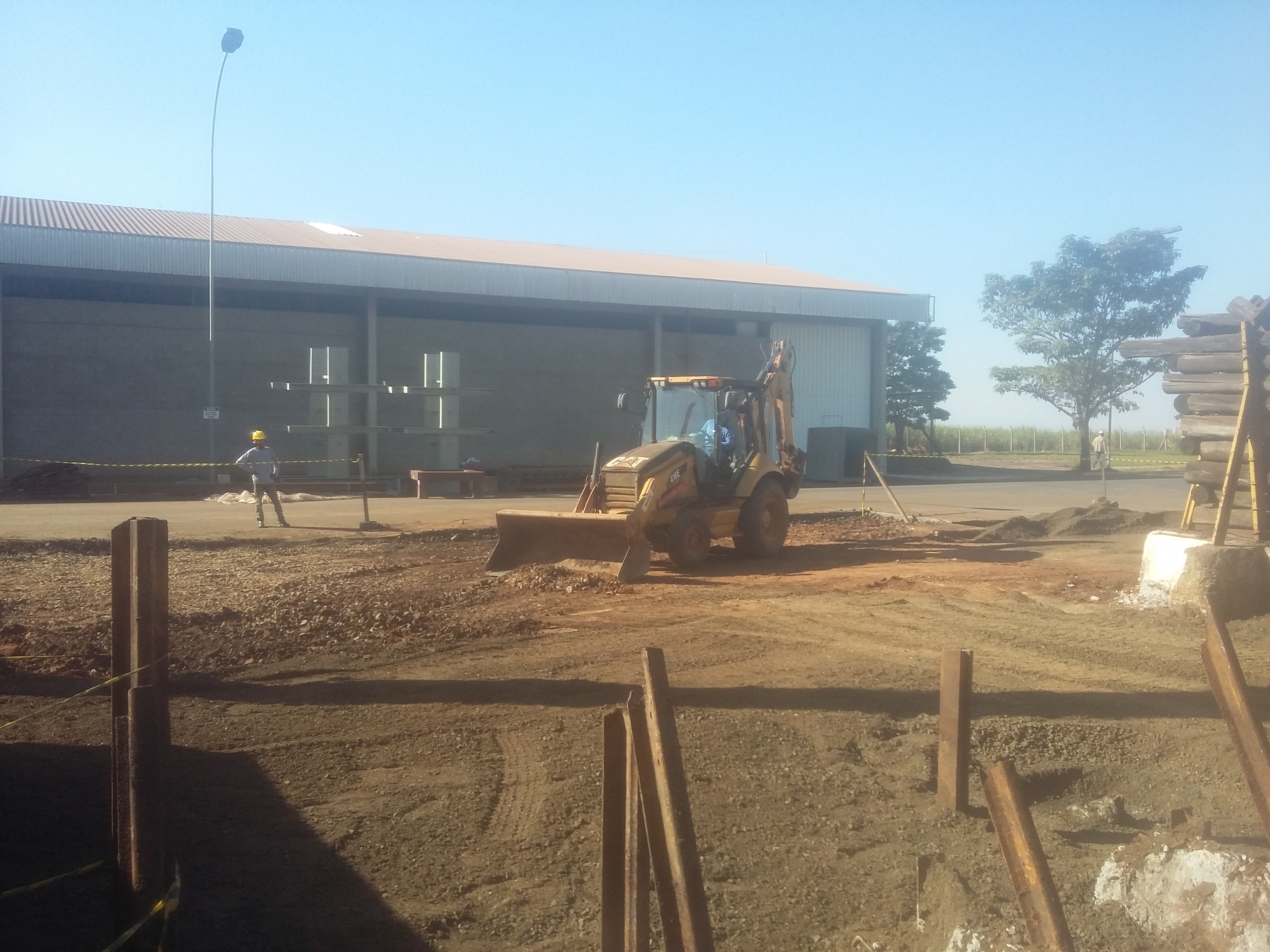 PISO INDUSTRIAL E REFORMA DE QUEBRADOR DE SUCATA - foto 1