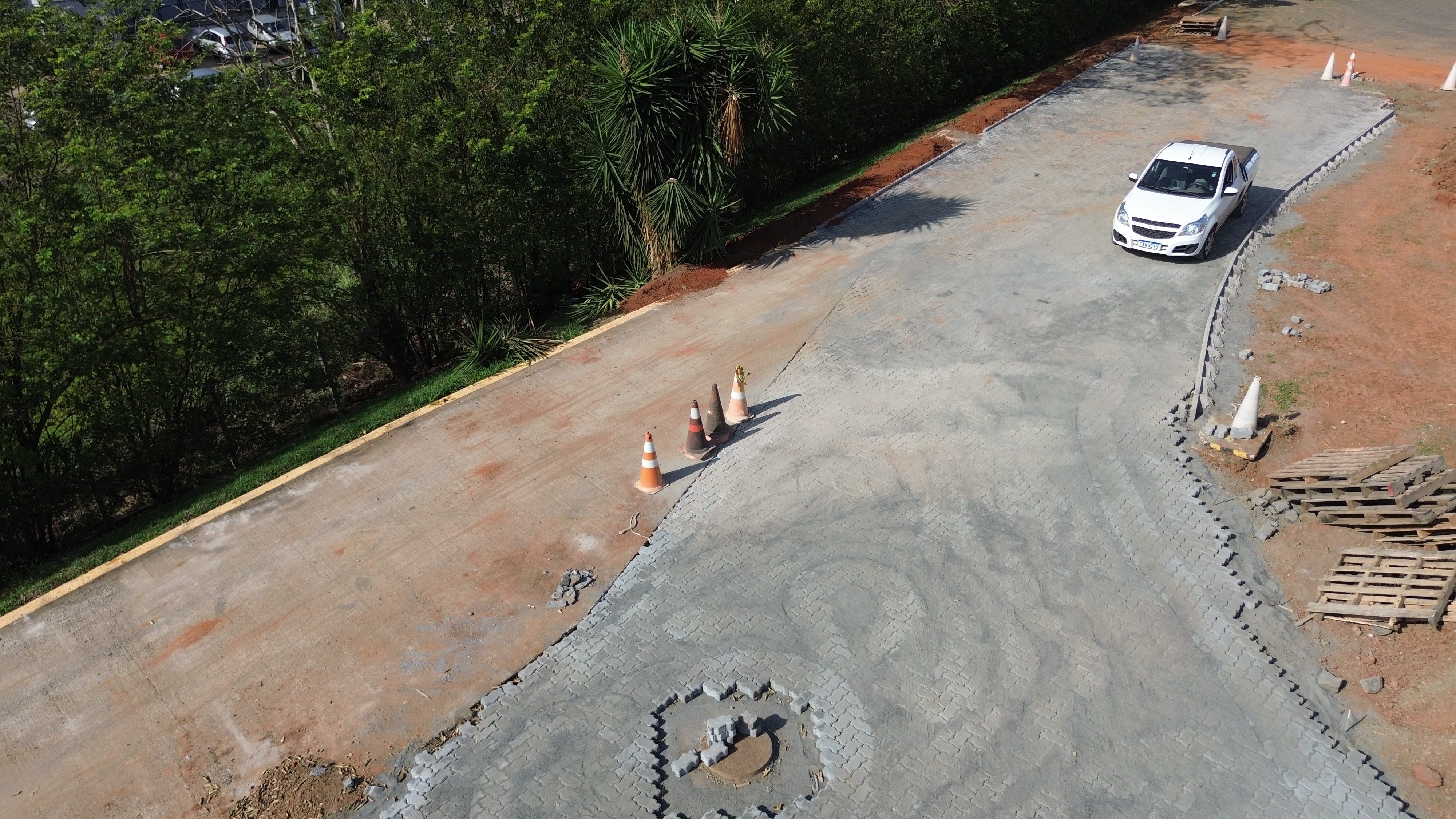 PISO INTERTRAVADO DE CONCRETO PARA TRÁFEGO PESADO - foto 11